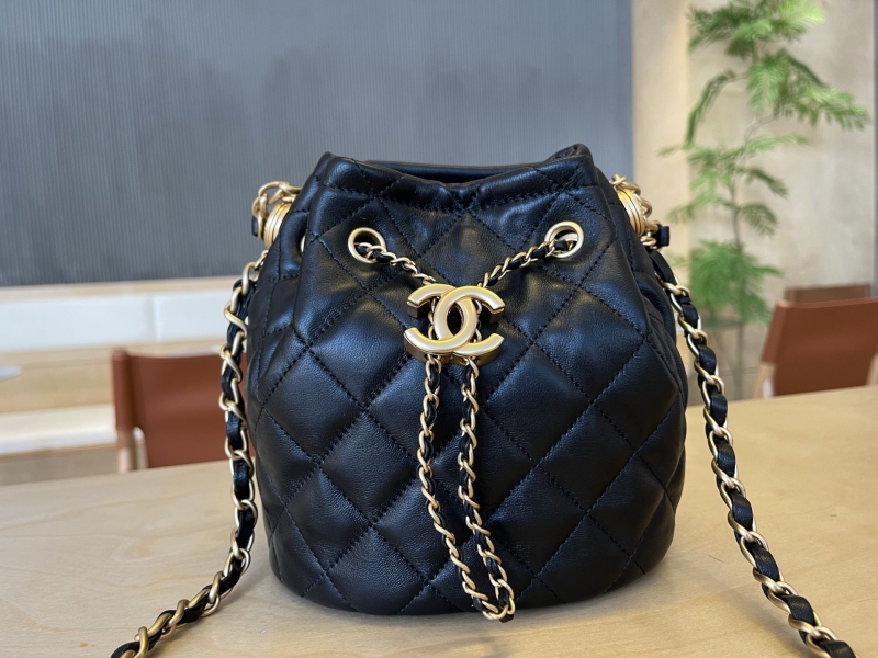 Ch**el bucket bags